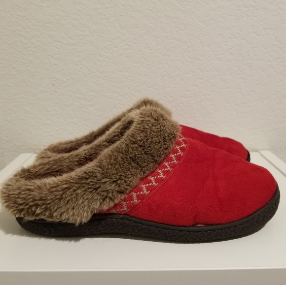 Isotoner SmartZone Red Comfort Faux Fur Suede Memory Foam Slippers Sz 7.5-8 - Picture 5 of 8